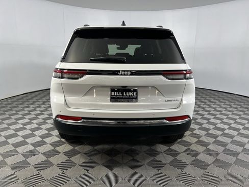 Certified 2024 Jeep Grand Cherokee Limited image 7