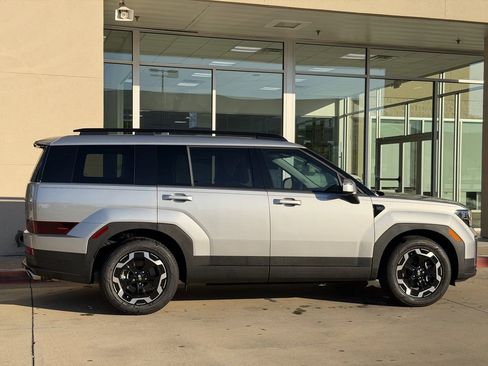 Used 2025 Hyundai Santa Fe SEL image 3