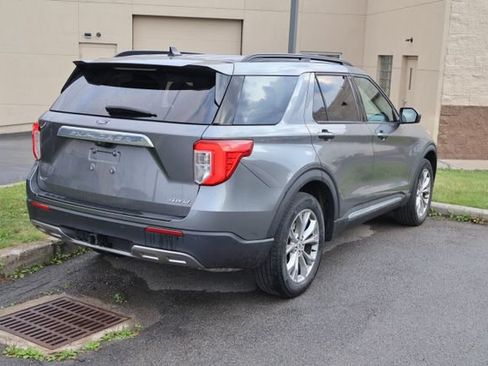 Used 2023 Ford Explorer XLT w/ Equipment Group 202A AWD/4WD image 6