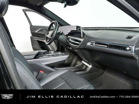 Used 2024 Cadillac Lyriq Luxury AWD/4WD image 22
