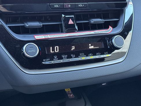 Certified 2026 Toyota Corolla SE w/ SE Package FWD image 19