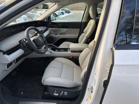 New 2026 Lincoln Nautilus Reserve image 11