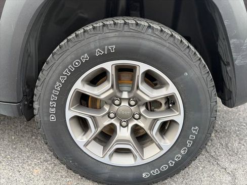 Certified 2021 Jeep Cherokee Trailhawk image 24