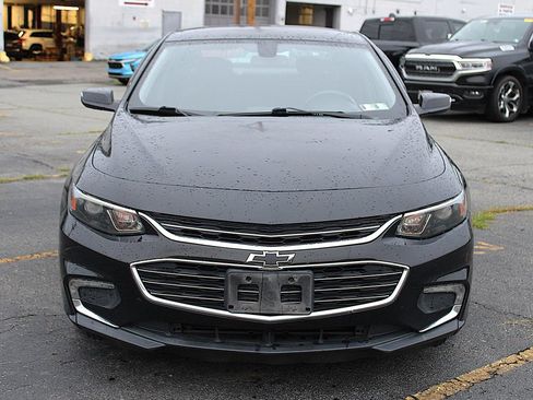 Used 2017 Chevrolet Malibu LT FWD image 9