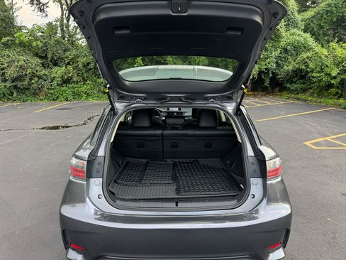 Used 2015 Lexus CT 200h w/ Navigation Package FWD image 30