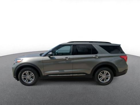 Used 2020 Ford Explorer XLT w/ Equipment Group 202A image 5