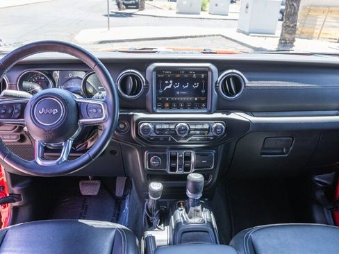 Used 2022 Jeep Wrangler Unlimited Sahara w/ Cold Weather Group image 11