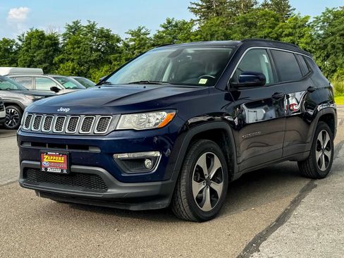 Used 2018 Jeep Compass Latitude w/ Popular Equipment Group AWD/4WD image 7