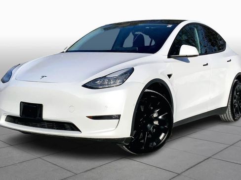 Used 2021 Tesla Model Y Long Range image 1