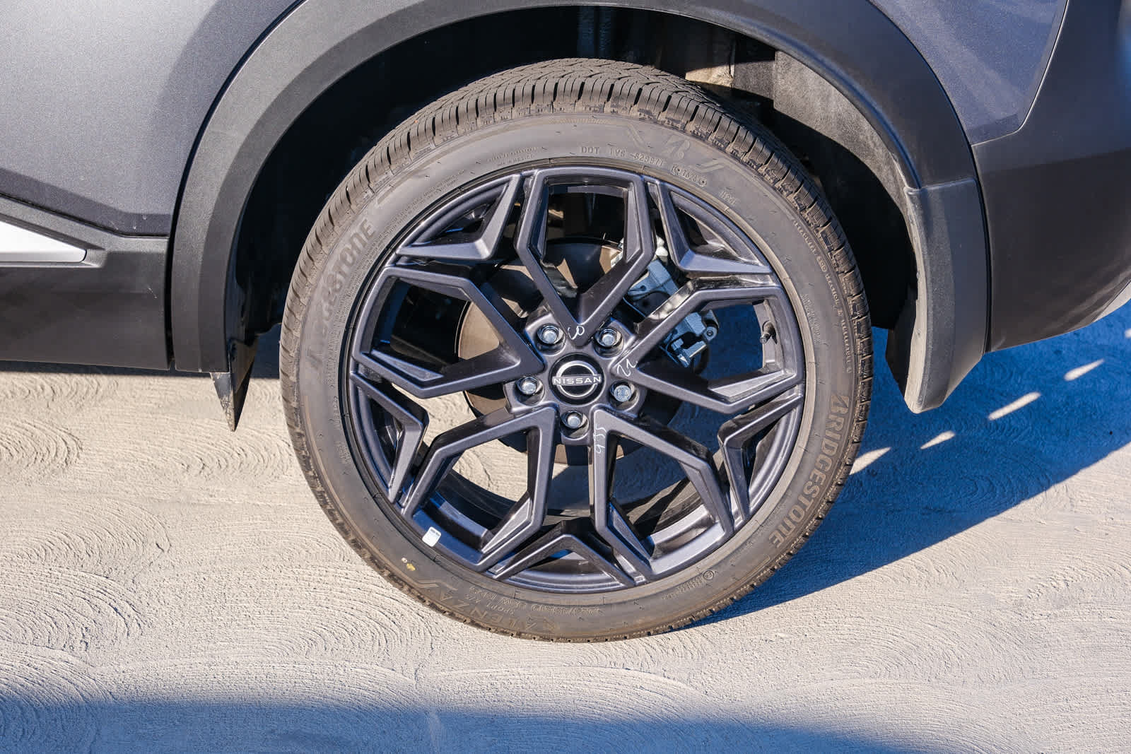 Used 2026 Nissan Kicks SR FWD image 9