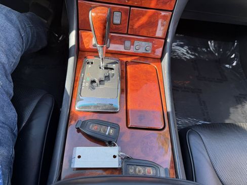 Used 2005 Lexus LS 430 RWD image 19