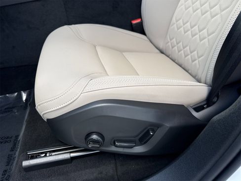 New 2026 Volvo XC60 B5 Plus w/ Protection Package Premier image 11