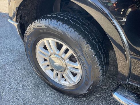 Used 2010 Ford F150 Lariat image 39