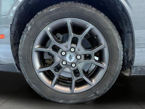 Used 2018 Dodge Challenger GT w/ Driver Convenience Group image 4