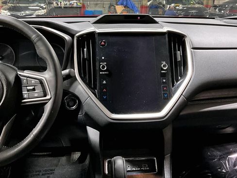 Used 2024 Subaru Ascent Touring image 7