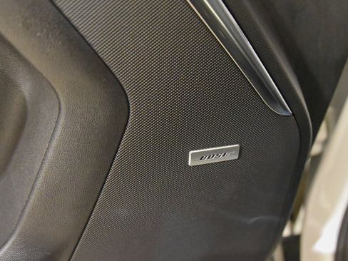 Used 2023 GMC Yukon XL Denali image 17