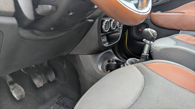 Used 2014 FIAT 500L Trekking w/ Popular Equipment Group FWD image 26