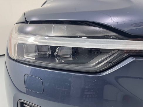 Used 2023 Volvo XC60 B5 Plus AWD/4WD image 8