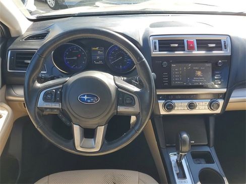 Used 2017 Subaru Outback 2.5i Premium image 17