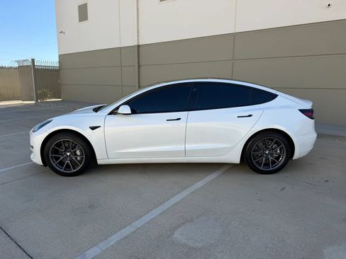 Used 2021 Tesla Model 3 Standard Range Plus RWD image 8