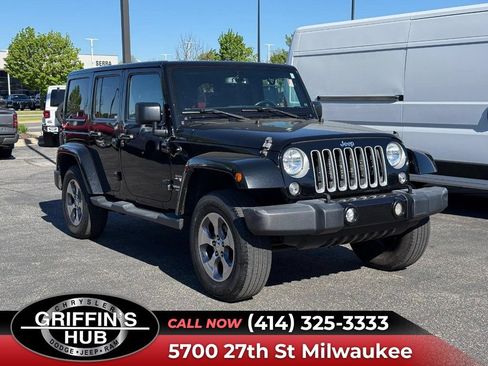Used 2016 Jeep Wrangler Unlimited Sahara w/ Connectivity Group AWD/4WD image 1