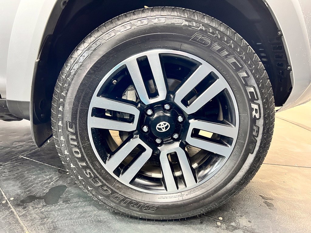 Used 2021 Toyota 4Runner TRD Off-Road Premium w/ Moonroof Package AWD/4WD image 11