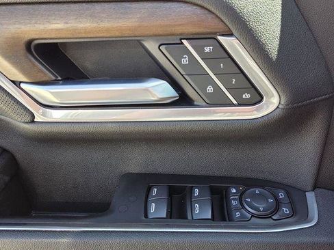 Used 2025 Chevrolet Silverado 2500 High Country w/ Technology Package image 18