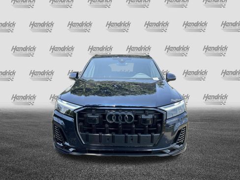 Used 2025 Audi Q7 2.0T Premium w/ Convenience Plus Package AWD/4WD image 3