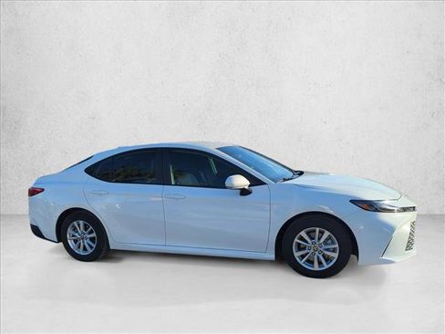 Certified 2025 Toyota Camry LE FWD image 4