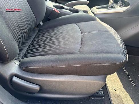 Used 2017 Nissan Sentra SV FWD image 11