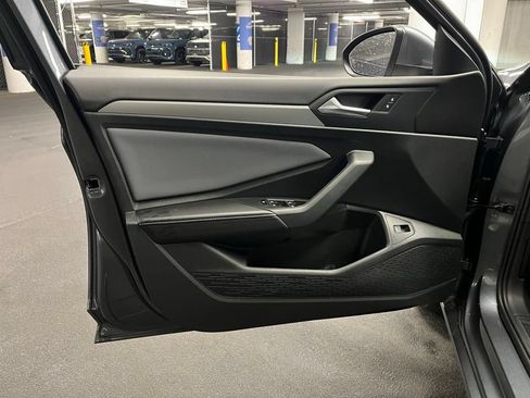 New 2026 Volkswagen Jetta SE FWD image 19
