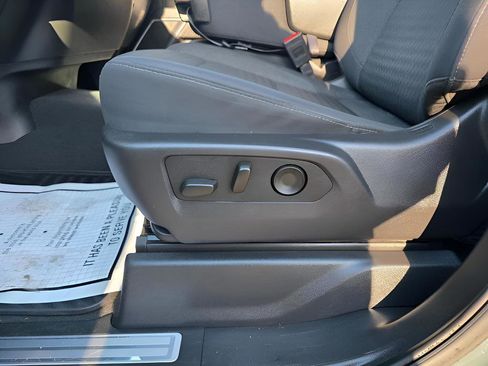 Used 2025 Chevrolet Silverado 1500 LT image 15