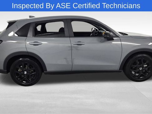 Used 2024 Honda HR-V Sport image 2