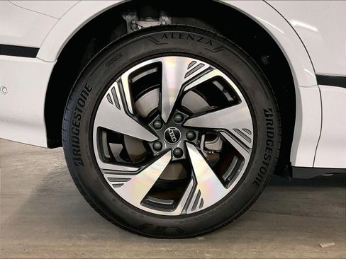 Certified 2025 Audi Q6 e-tron Premium Plus w/ Premium Plus AWD/4WD image 11
