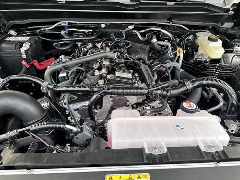 New 2025 Toyota Tacoma TRD Off-Road image 9