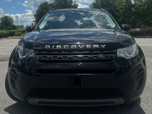 Used 2018 Land Rover Discovery Sport SE AWD/4WD image 2