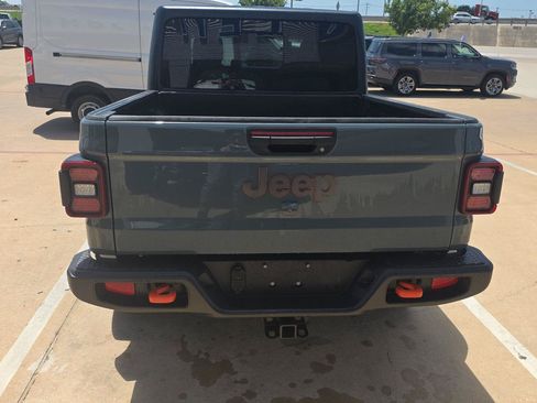 Used 2026 Jeep Gladiator Mojave AWD/4WD image 6