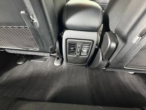Used 2024 Dodge Durango SXT RWD image 28