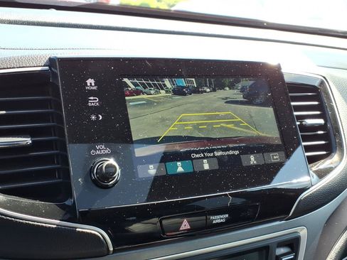 Used 2024 Honda Passport EX-L image 18