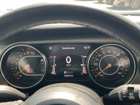 Used 2022 Jeep Wrangler Unlimited Sport AWD/4WD image 26