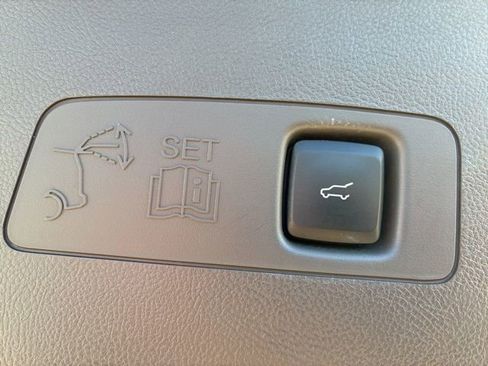 Used 2022 Lincoln Corsair Standard w/ Premium Package image 9