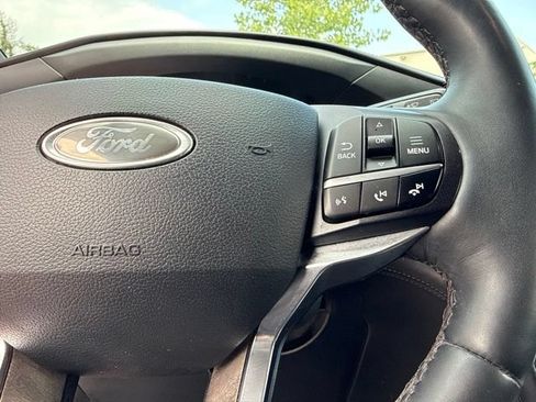 Used 2020 Ford Explorer Platinum w/ Premium Technology Package AWD/4WD image 41