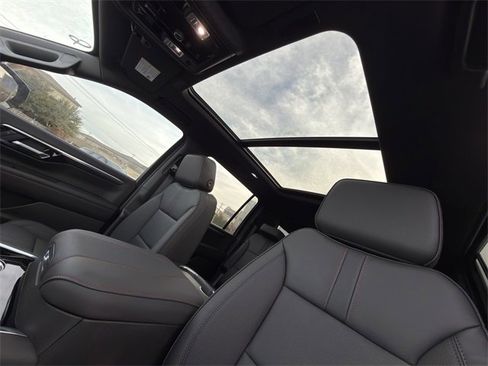 New 2026 Chevrolet Suburban RST w/ Sun And Tow Package image 18