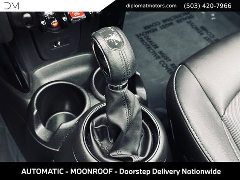 Used 2019 MINI Cooper 4-Door Hardtop w/ Signature Upholstery Package FWD image 39
