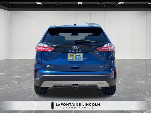 Used 2022 Ford Edge SEL w/ Convenience Package AWD/4WD image 4