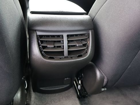 Used 2025 Chevrolet Malibu LT FWD image 14
