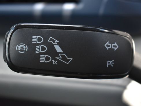Used 2024 Volkswagen Taos SE AWD/4WD image 19