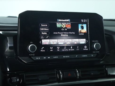 Certified 2025 Nissan Pathfinder SV FWD image 26