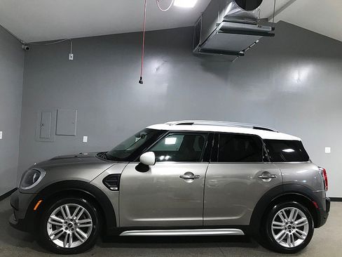 Used 2018 MINI Cooper Countryman FWD image 6