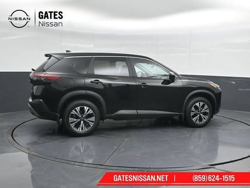 Used 2023 Nissan Rogue SV w/ SV Premium B Package AWD/4WD image 3